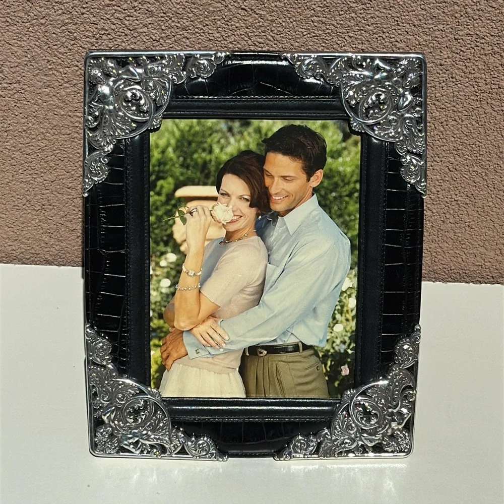 RARE Brighton Elegant Black Leather Silver Photo Frame 8”x10” -holds 5”x7” photo